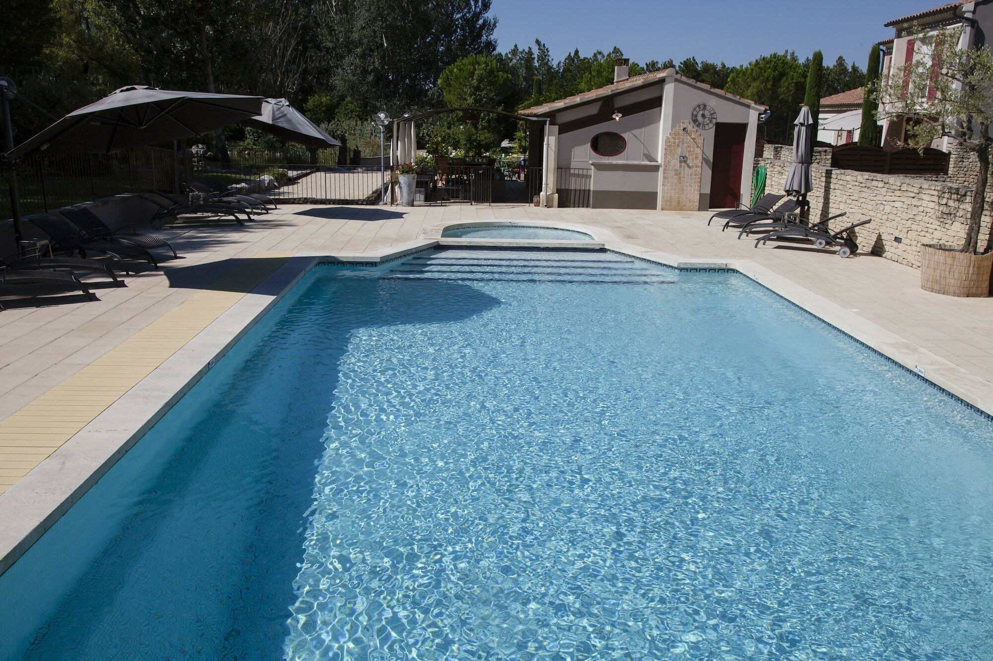 Bastide De L'Etang Hotel L'Isle-sur-la-Sorgue Exterior photo